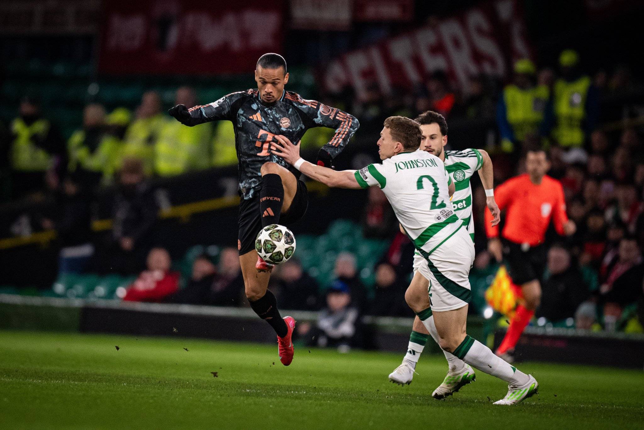 爱看球-拜仁慕尼黑横扫拉科鲁尼亚，晋级欧冠四强  第2张